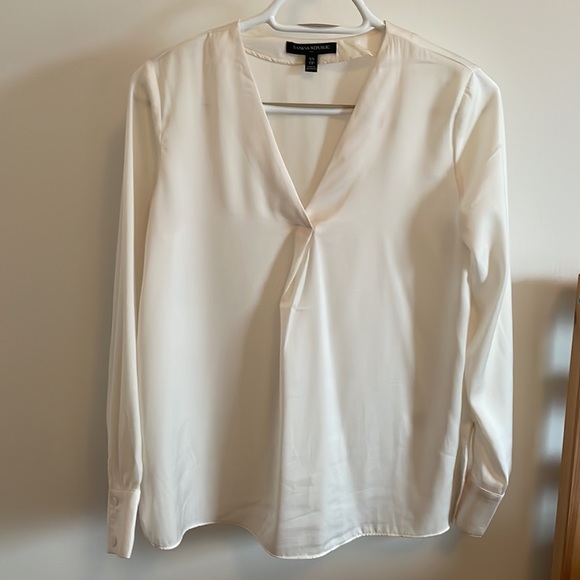 Banana Republic Long Sleeve Blouse Size XS - Picture 4 of 9